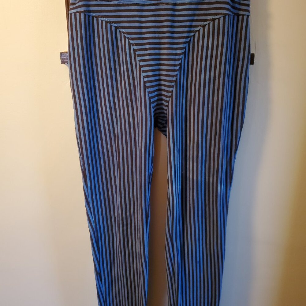 Fashion Brand Company Striped Blue and Brown Crop Top - Picture 2 of 6